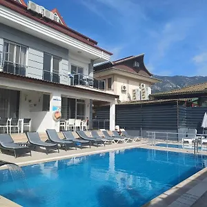 paddys-apartments-hisaronu.turkeyfethiyehotels.com/